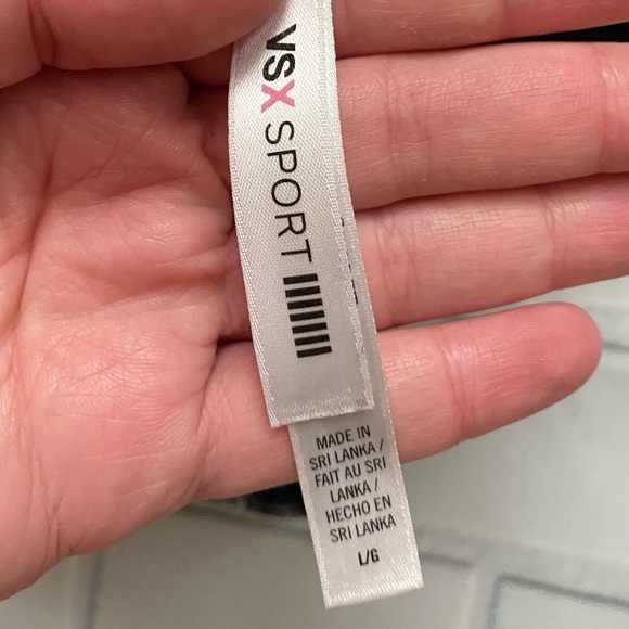 Victoria’s Secret Sport Gray and Black Low Support Sports Bra - Picture 5 of 6